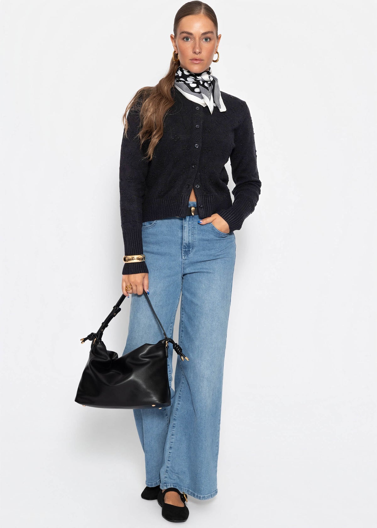 Gilet en maille fine avec motif structuré - noir