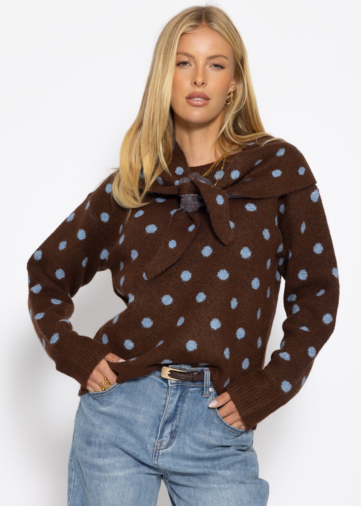 Pull à pois avec écharpe - marron