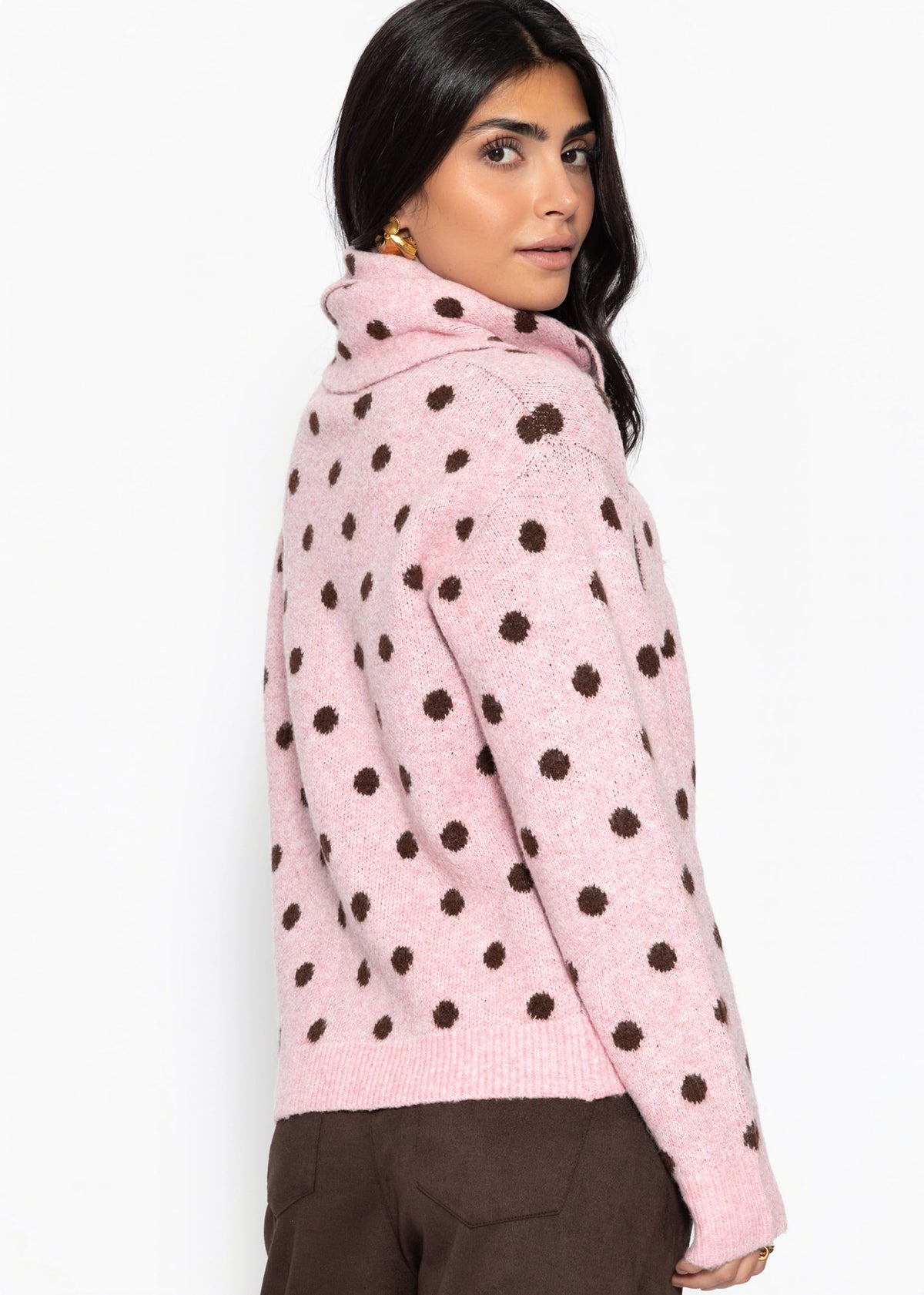Pull à pois avec écharpe - rose