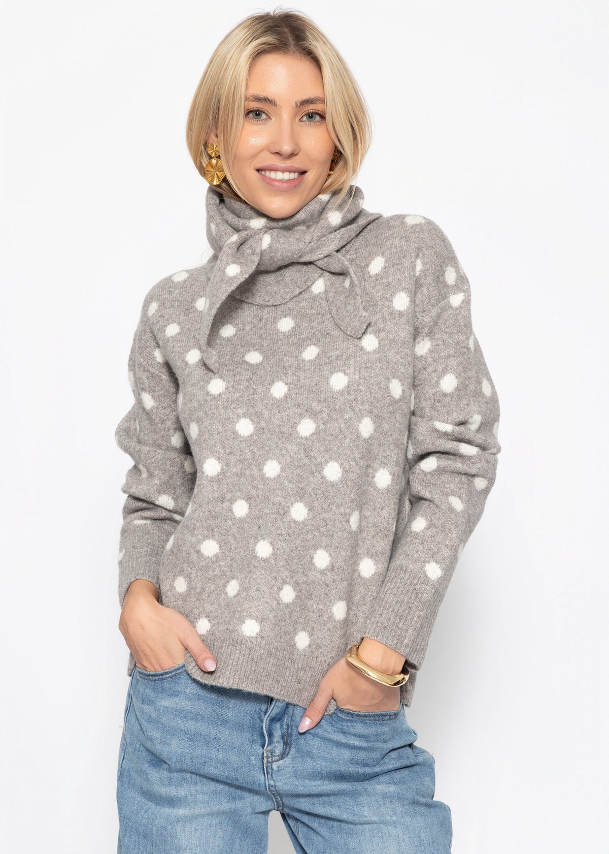 Pull à pois avec écharpe - taupe