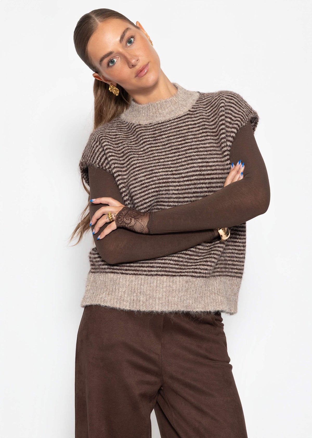 Gilet rayé avec col montant - marron-beige
