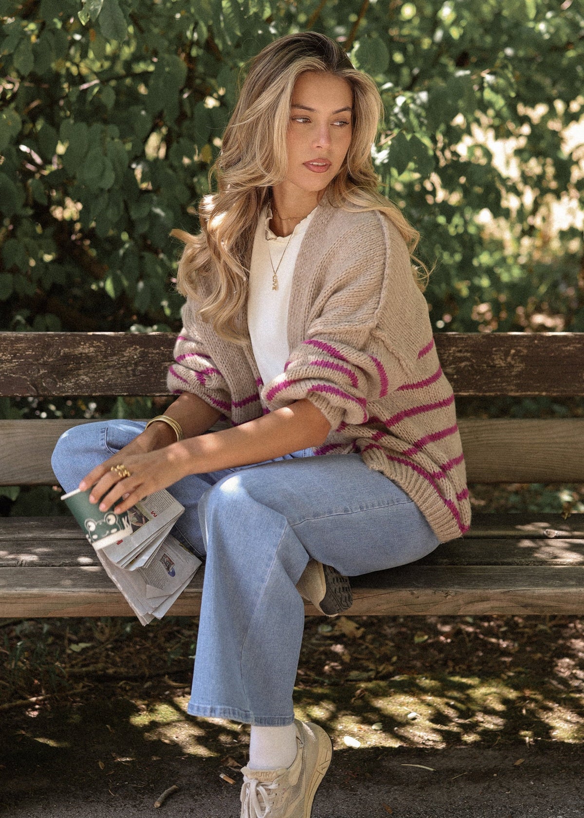 Cardigan rayé avec coutures extérieures - beige-berry