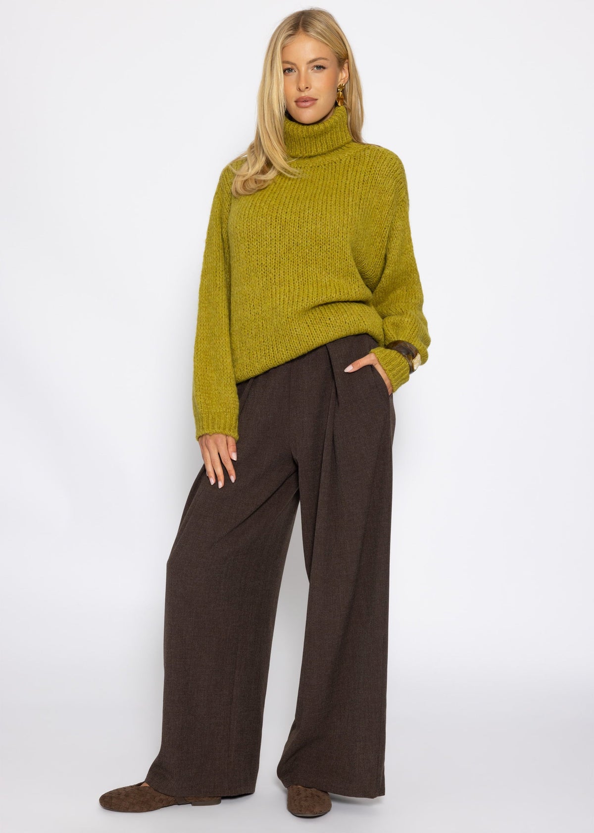 Pull en maille épaisse avec col roulé - vert olive