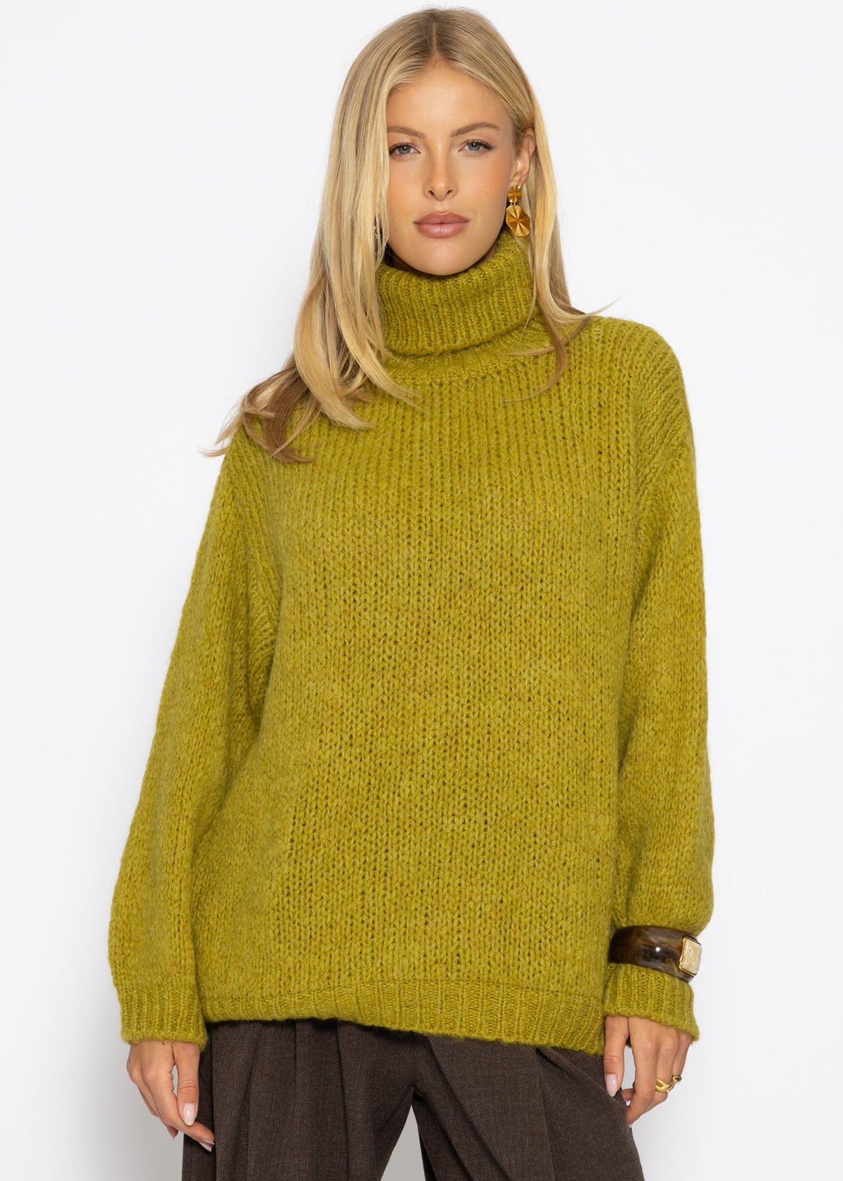 Pull en maille épaisse avec col roulé - vert olive