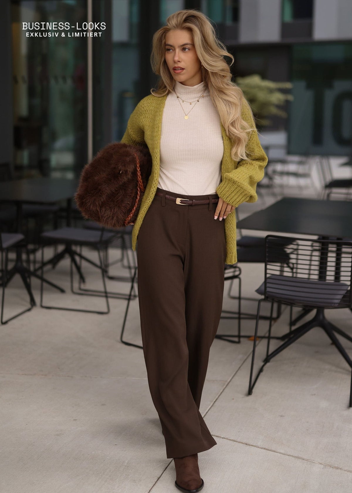 Pantalon taille haute avec jambe large - marron