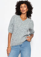 Pull en tricot à manches courtes avec décolleté en V - gris clair
