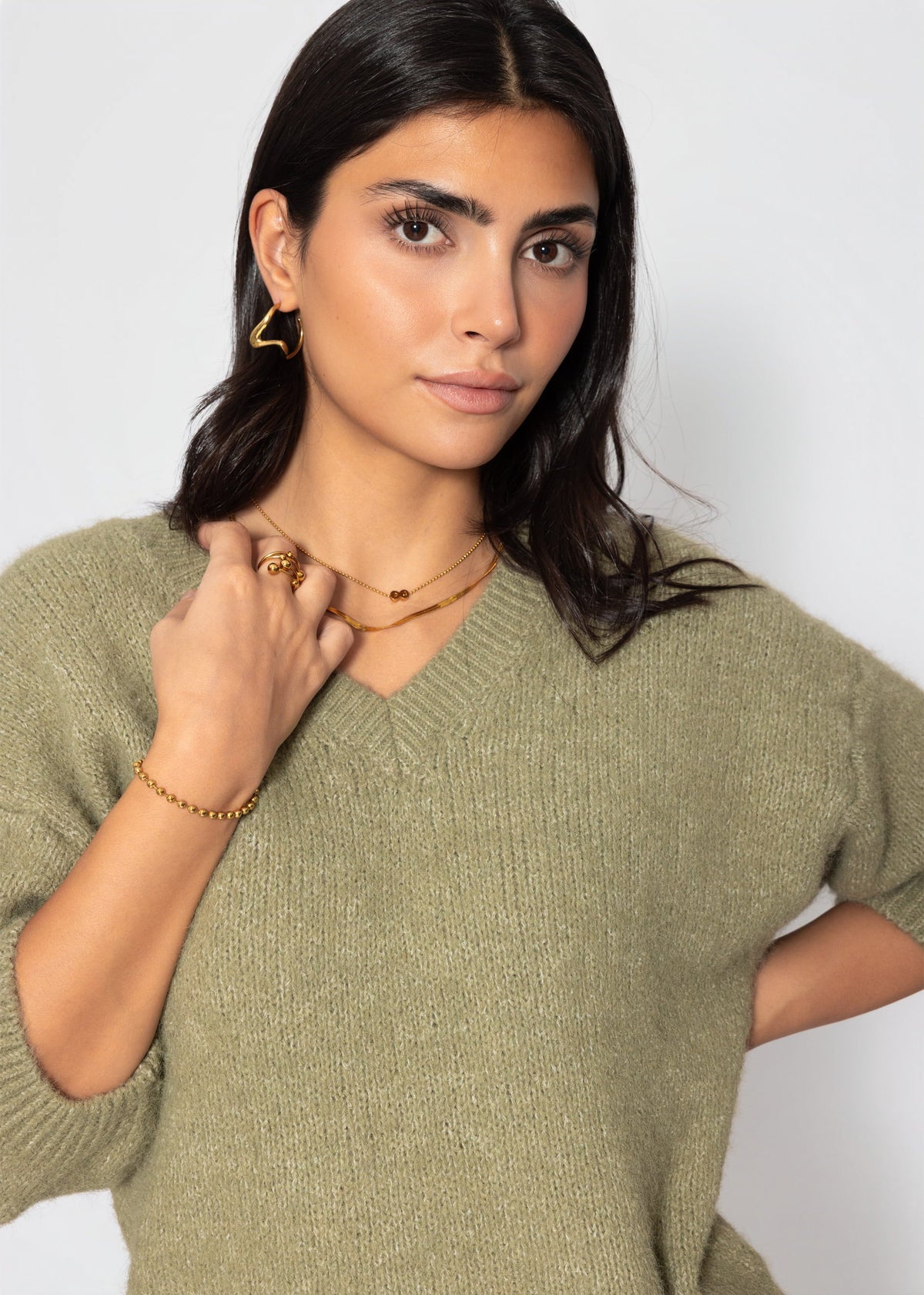 Pull en tricot à manches courtes avec décolleté en V - kaki