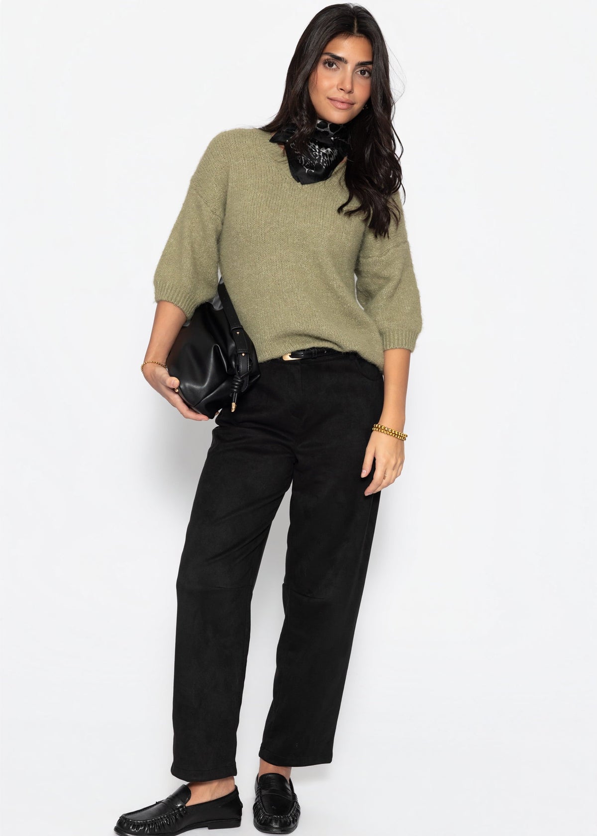 Pull en tricot à manches courtes avec décolleté en V - kaki