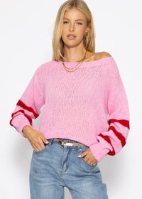 Pull en tricot court avec des manches rayées - rose