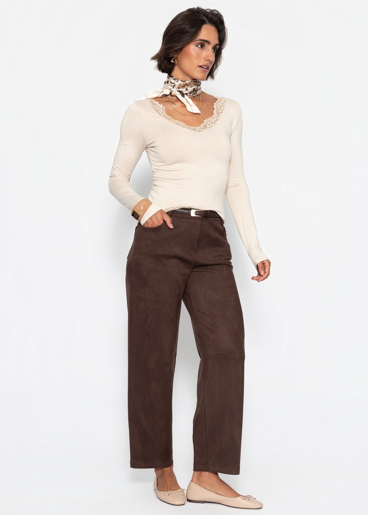 T-shirt à manches longues avec décolleté en dentelle - beige clair