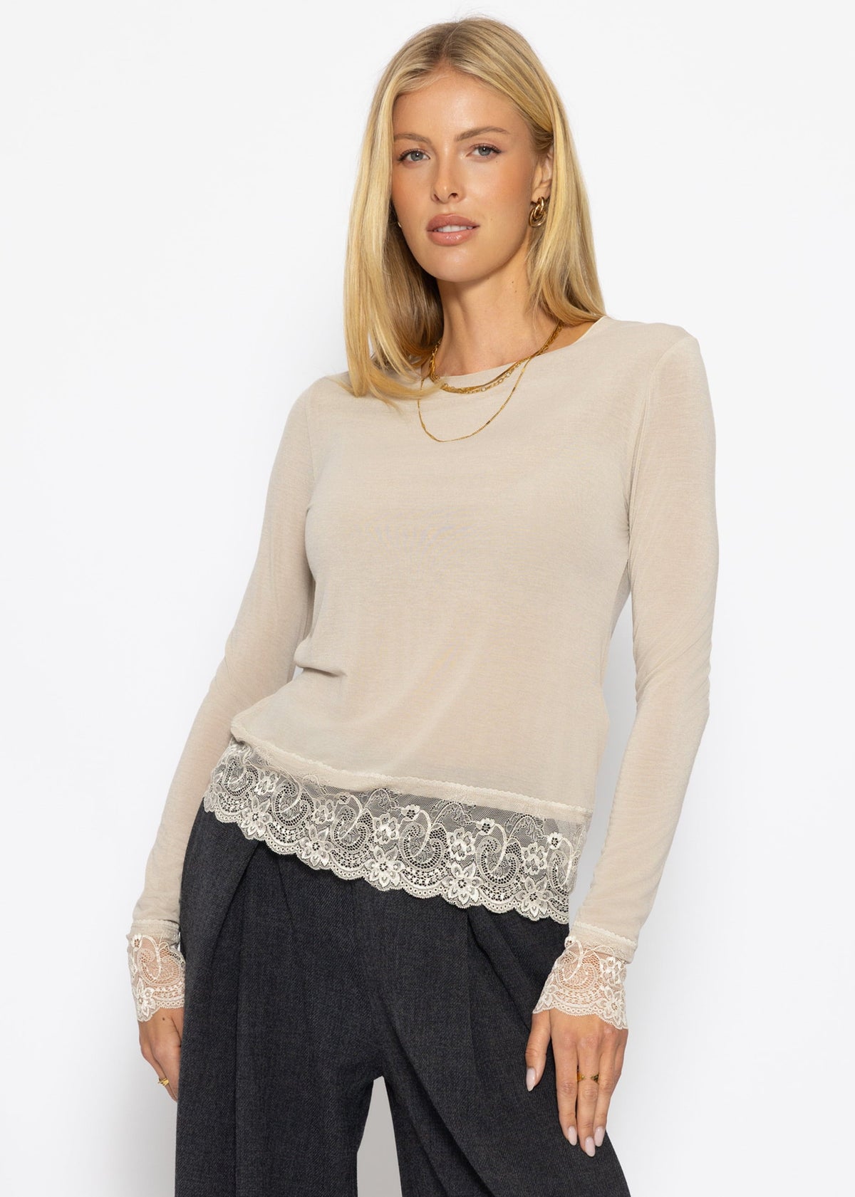 T-shirt à manches longues avec dentelle et part de cachemire - beige