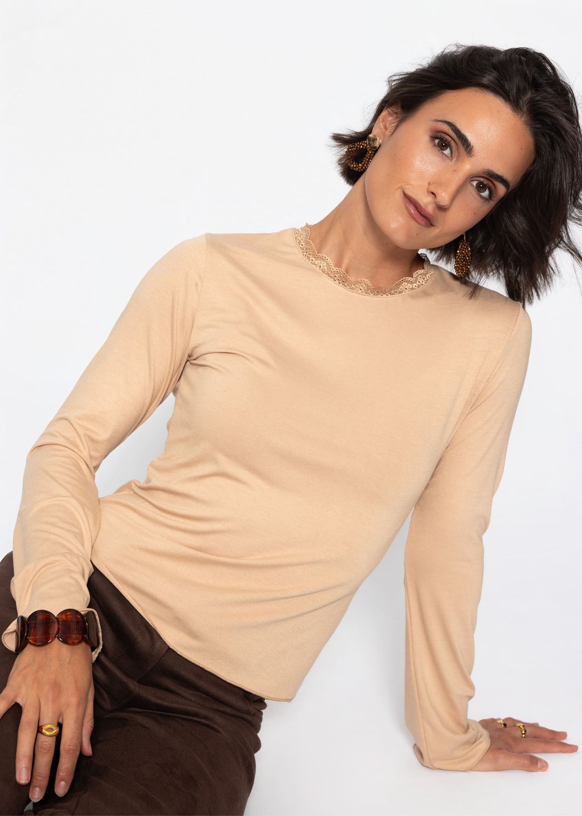 T-shirt à manches longues avec insert en dentelle - beige
