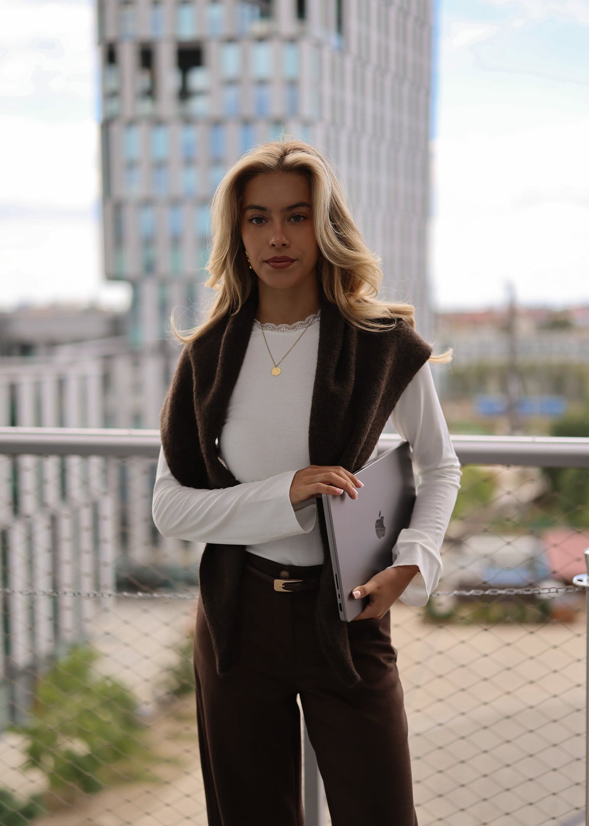 T-shirt à manches longues avec insert en dentelle - blanc cassé