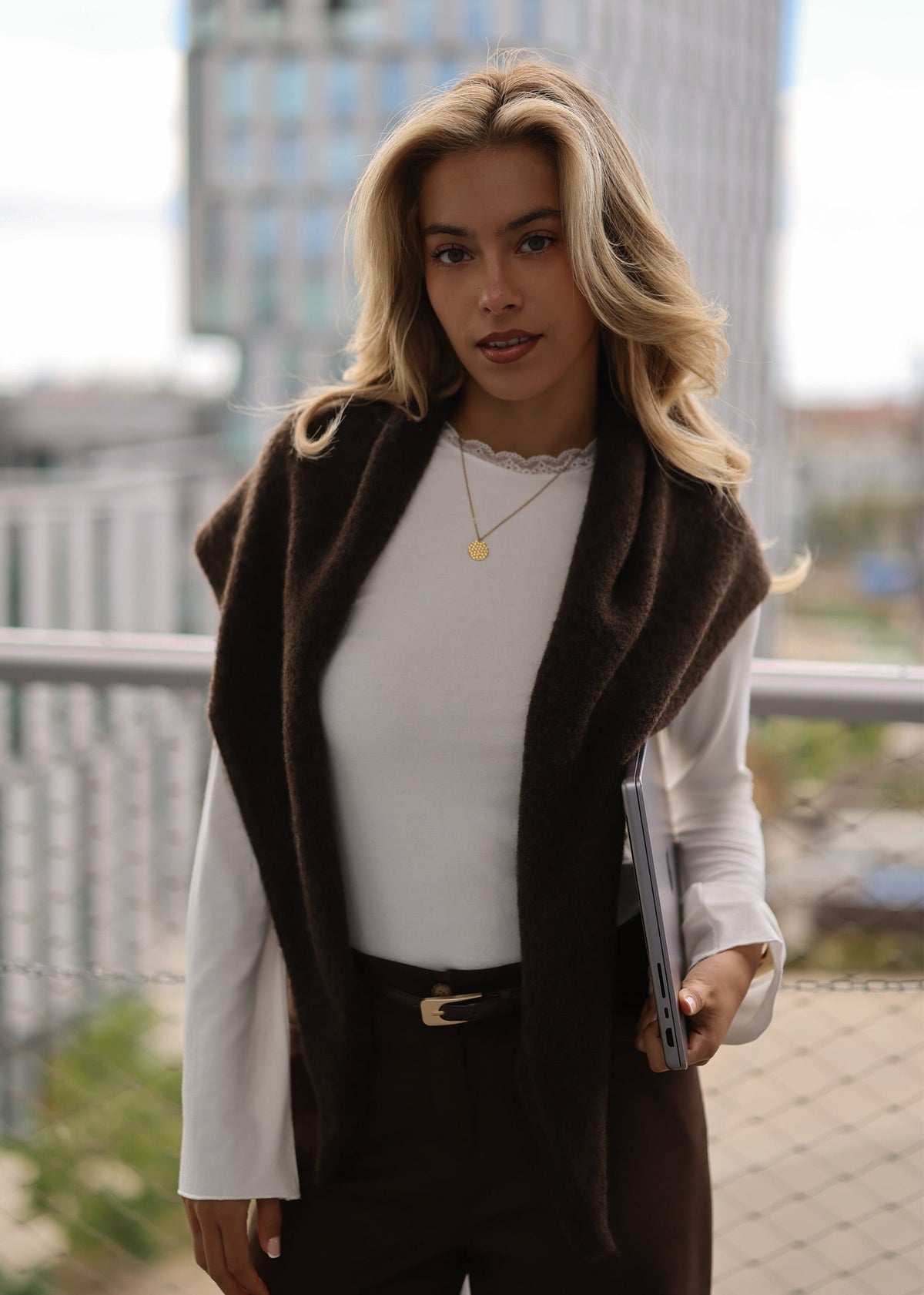 T-shirt à manches longues avec insert en dentelle - blanc cassé