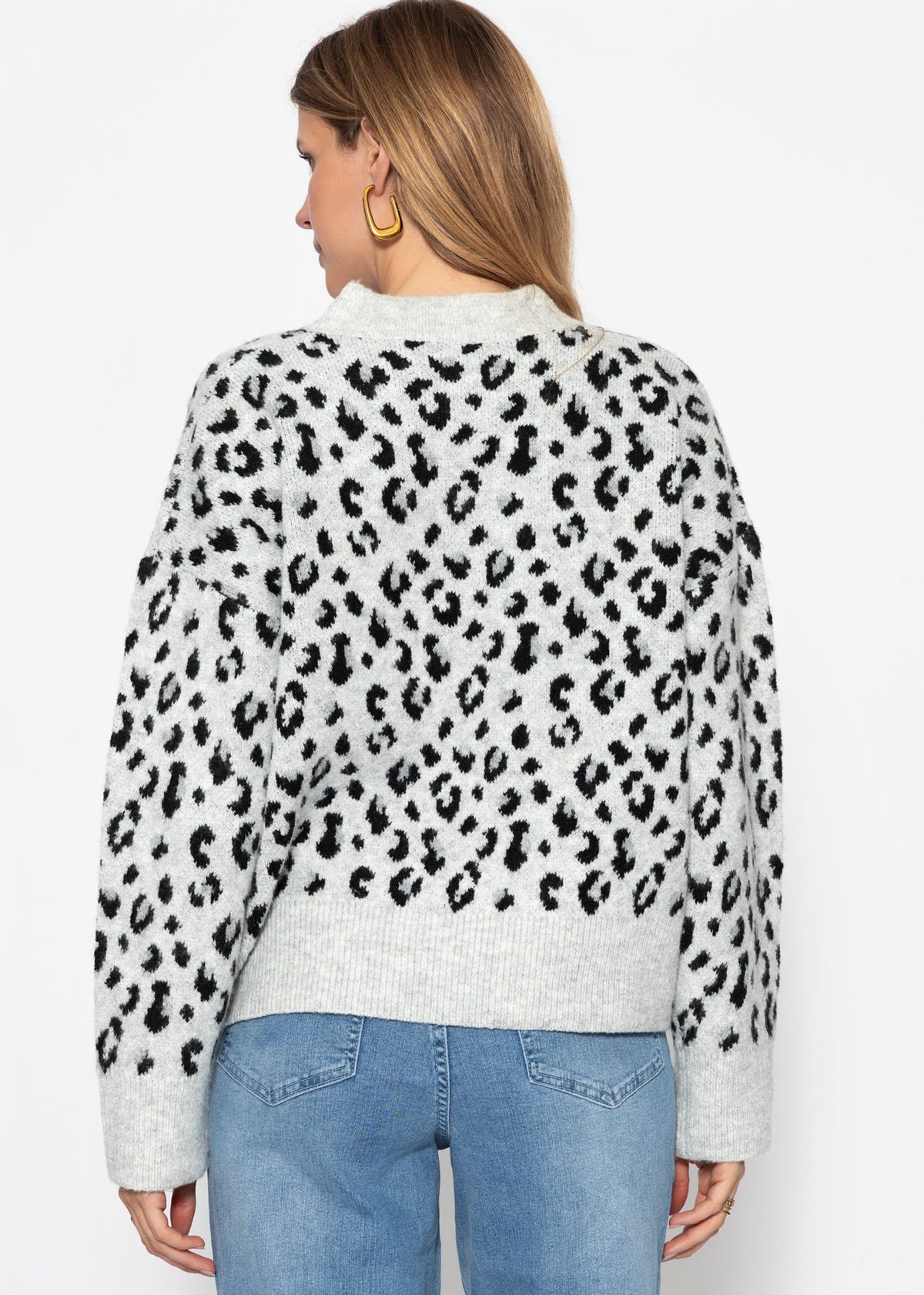Pull à large rib et motif léopard - gris clair