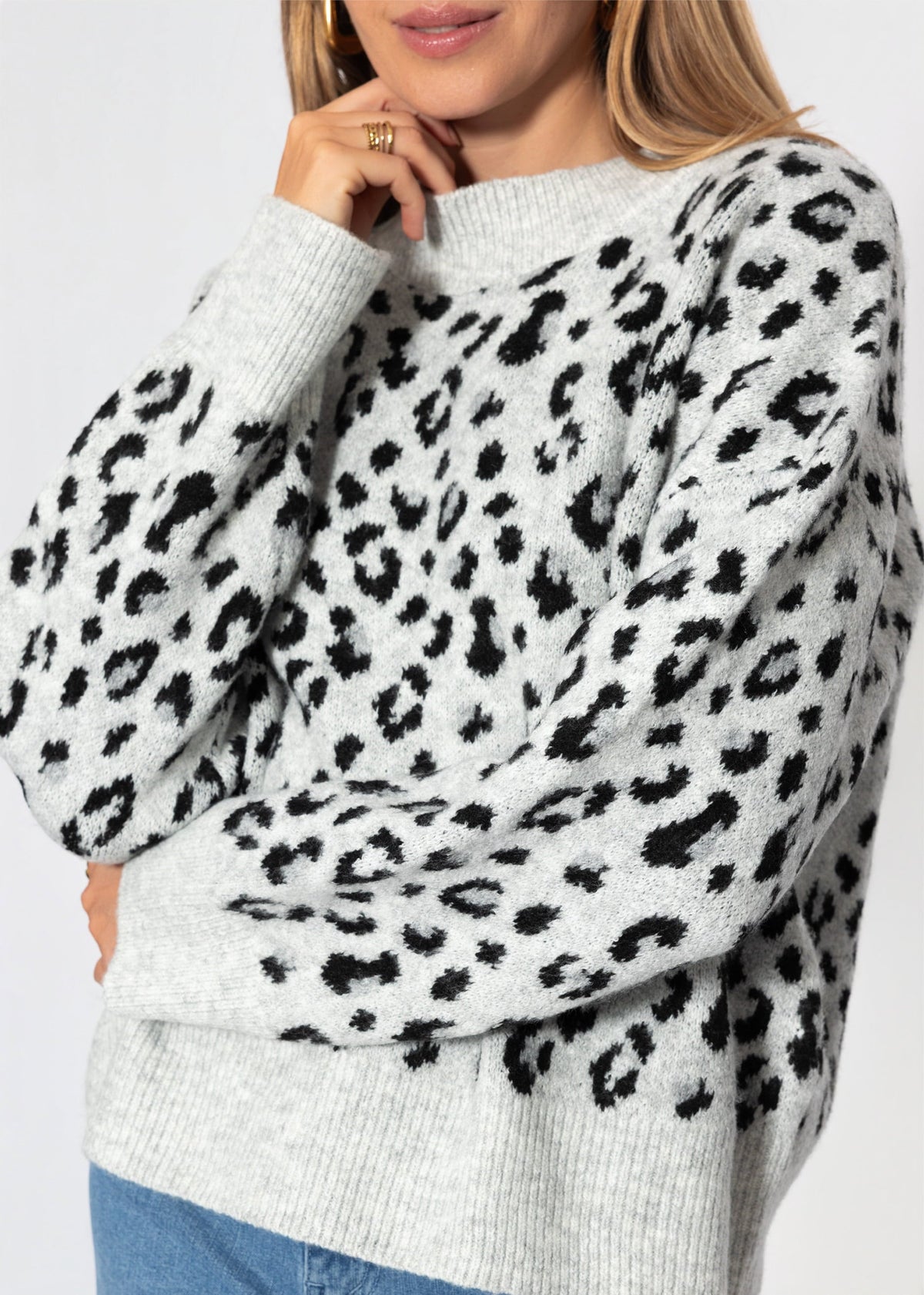 Pull à large rib et motif léopard - gris clair