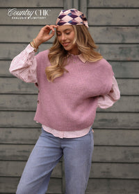 Pull-over en maille côtelée avec boutons sur les côtés - rose poudré
