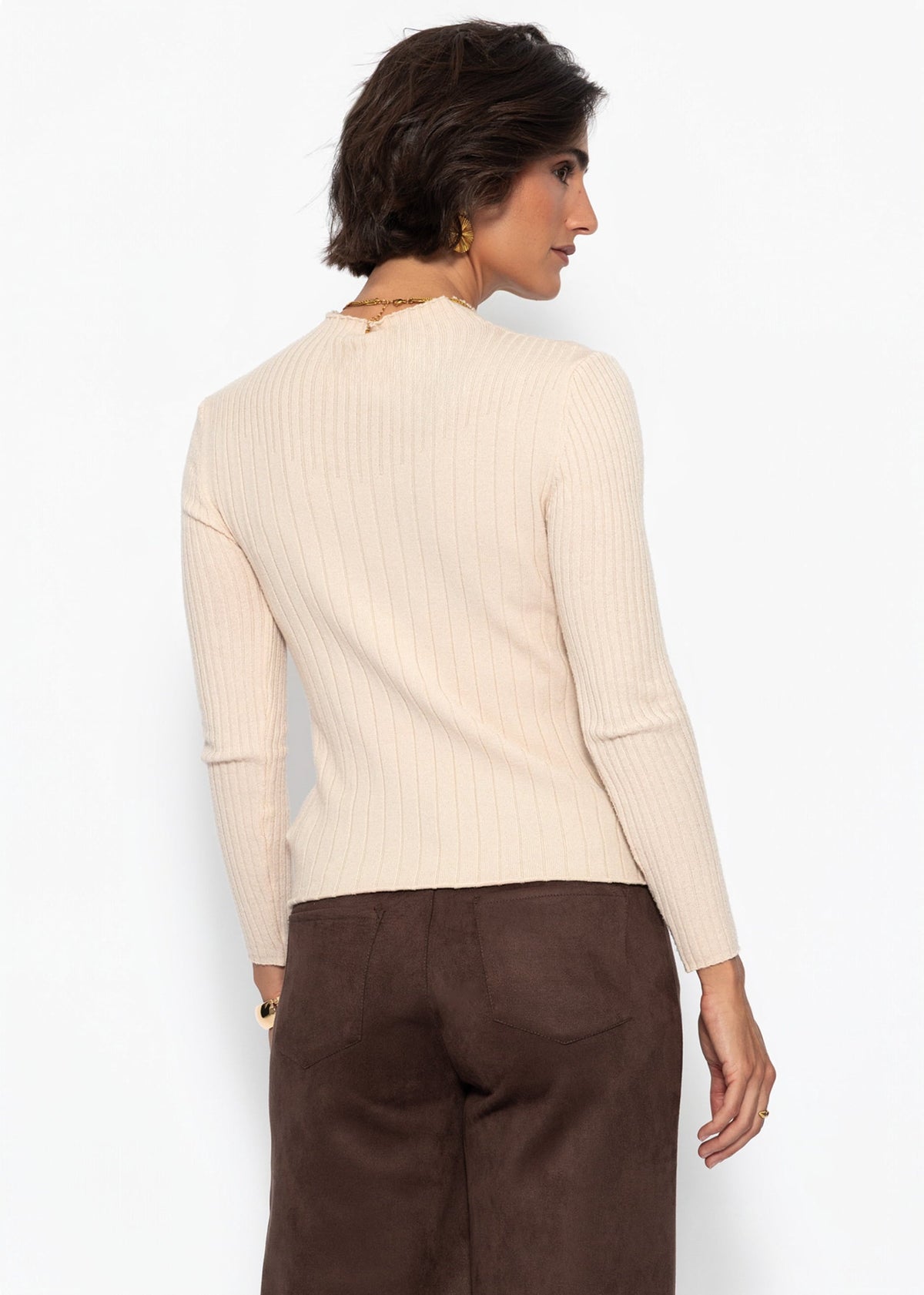 Pull en côtes avec col montant - beige
