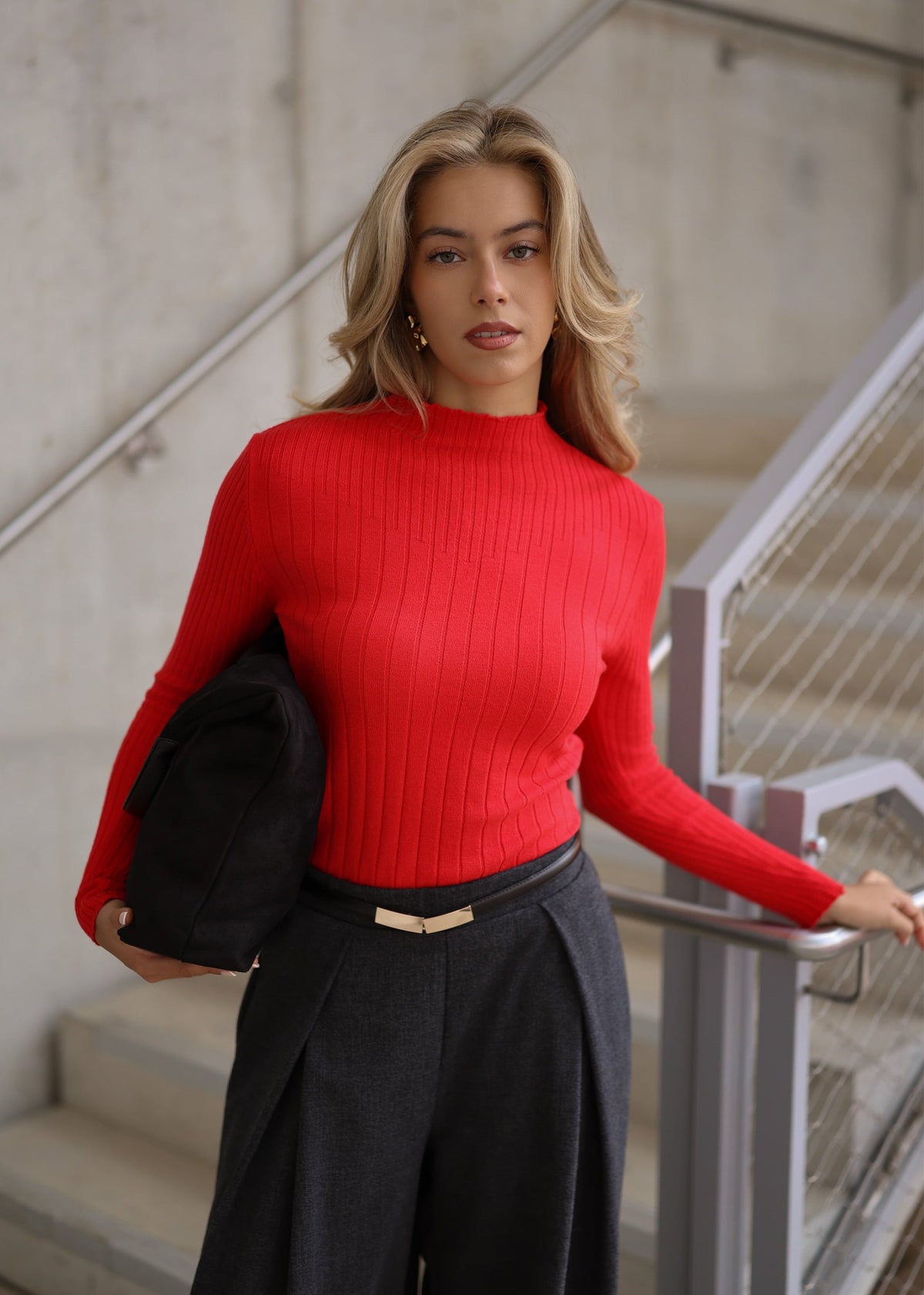 Pull en maille côtelée avec col montant - rouge