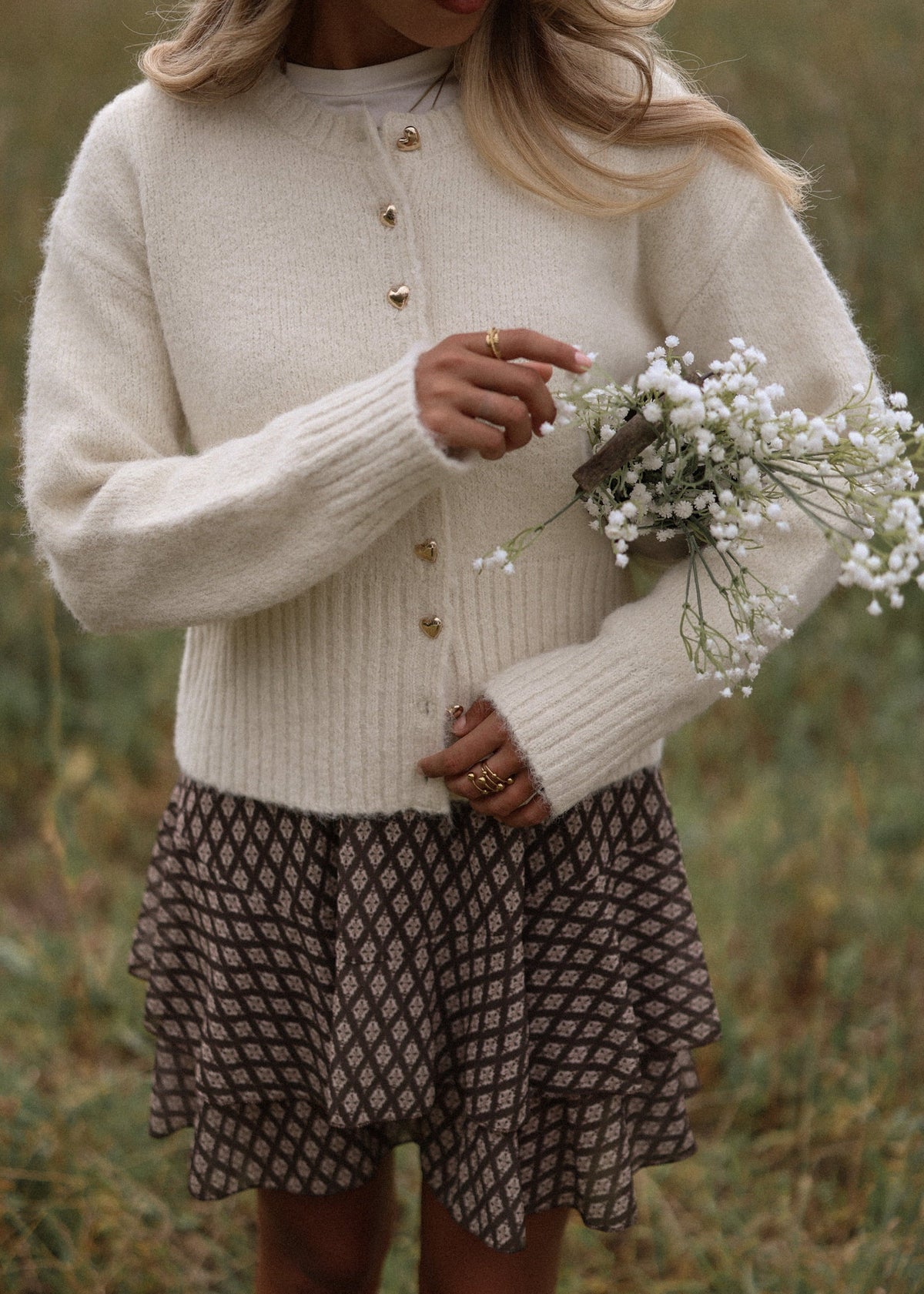 Cardigan avec boutons en forme de cœur - blanc cassé