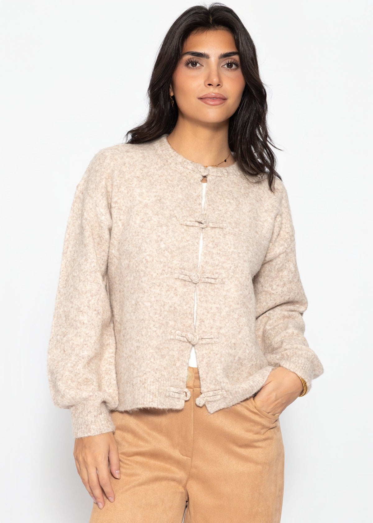 Gilet en tricot avec fermeture à nouer - beige