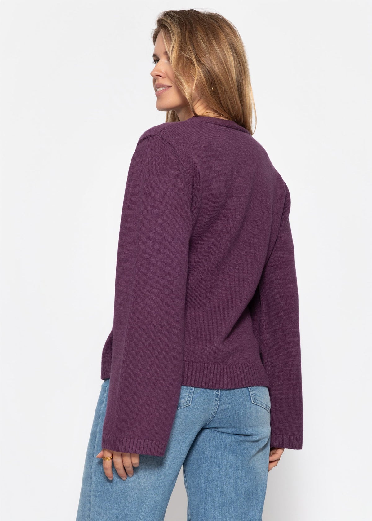 Gilet avec décolleté en V et boutons dorés - prune