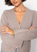 Gilet avec décolleté en V et boutons dorés - taupe