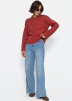 Pull en tricot avec détail de bouton - rouge rouille