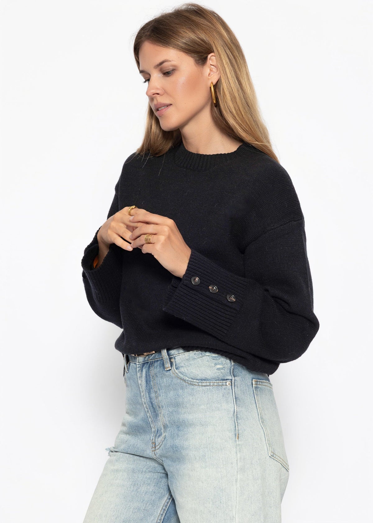Pull en tricot avec détail de bouton - noir
