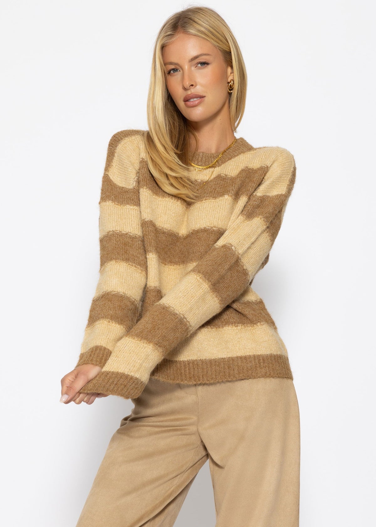 Pull en tricot à rayures - camel-beige