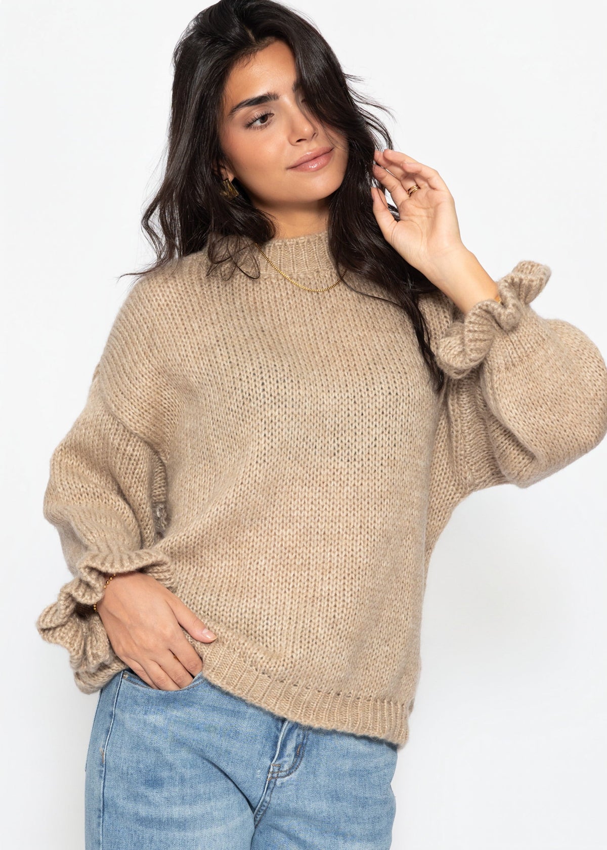 Pull en tricot avec manches à volants - beige