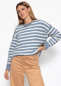 Pull en tricot à rayures - bleu jean-blanc cassé