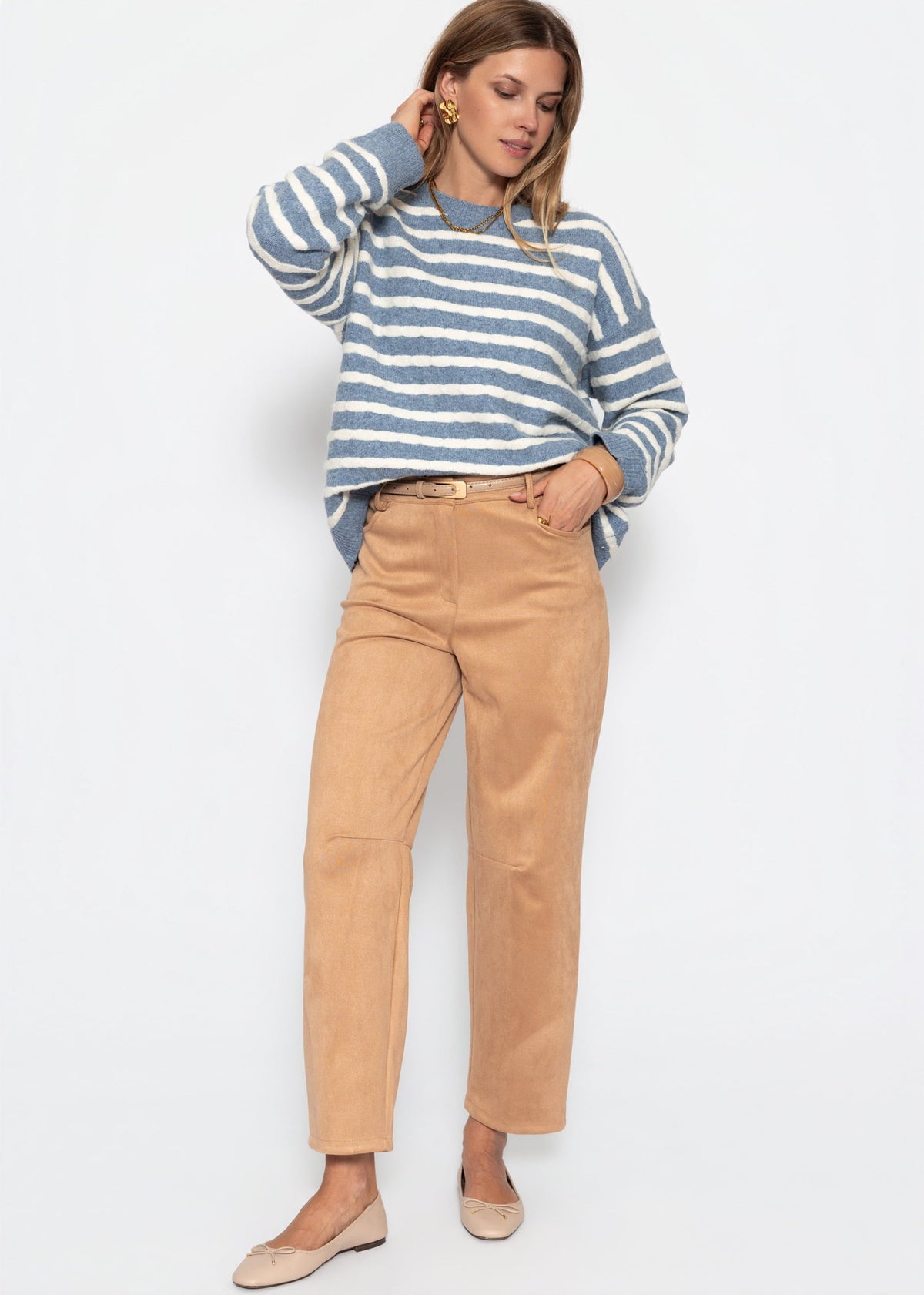 Pull en tricot à rayures - bleu jean-blanc cassé