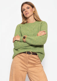 Pull en tricot avec motif en torsades - vert