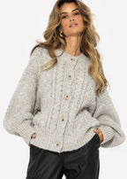 Super douce veste en tricot avec motif en torsade - gris clair