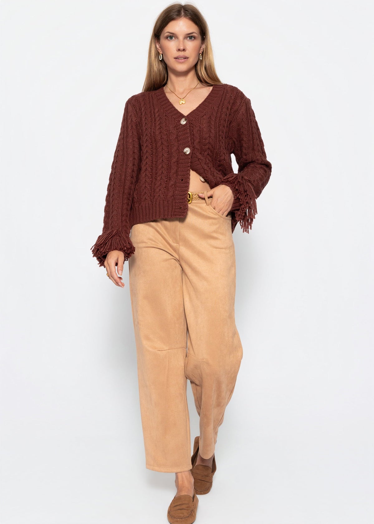 Cardigan en tricot torsadé avec bordure à franges - rouge rouille