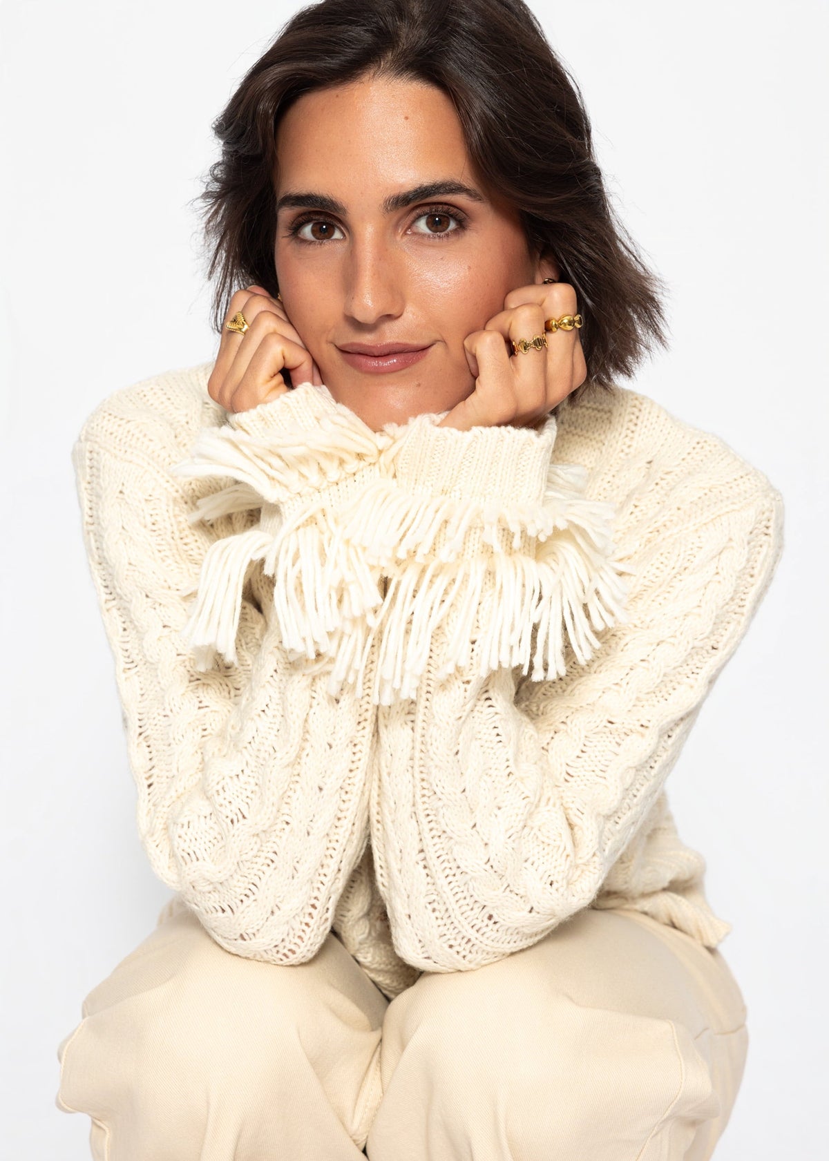 Cardigan en tricot torsadé avec bordures à franges - blanc cassé