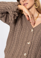 Cardigan en tricot torsadé avec bord frangé - taupe