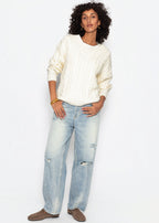 Pull en tricot torsadé avec décolleté en V - blanc cassé