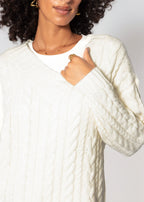 Pull en tricot torsadé avec décolleté en V - blanc cassé